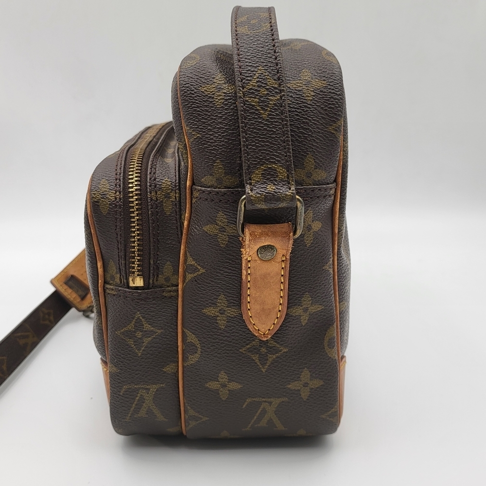 LOUIS VUITTON Monogram Nile Shoulder Bag..Authentic..!! - Picture 2 of 15